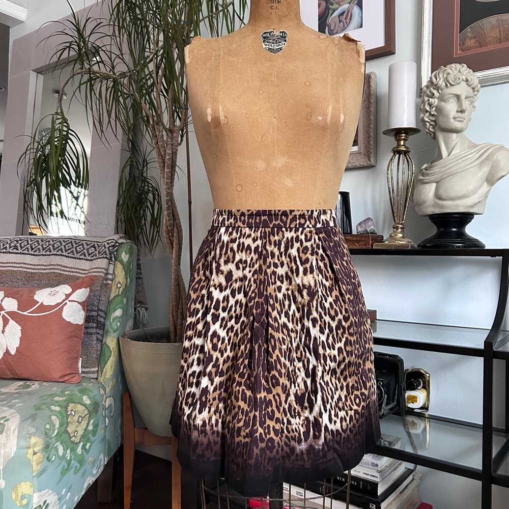 TAHARI Leopard Print Skirt